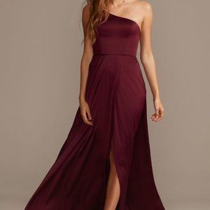 David's Bridal #F20099 Wine